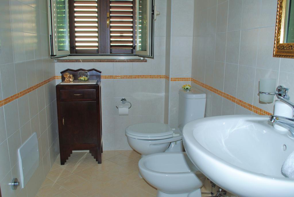 B&B Mareagro Santa Teresa Di Riva Exterior photo