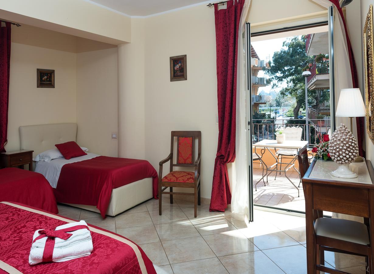 B&B Mareagro Santa Teresa Di Riva Exterior photo
